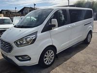 Usado Ford Tourneo Titanium 130 HP (95 kW) 2022 Branco Monovolume