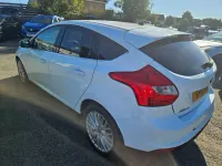 Used Ford Focus Zetec 125 HP (91 kW) 2014 White Hatchback