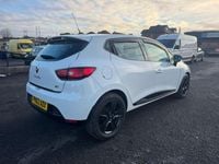 Used Renault Clio IV Dynamique 90 HP (66 kW) 2013 White Hatchback