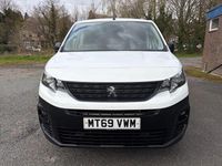 Used Peugeot Partner 131 HP (96 kW) 2019 White MPV