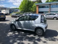 Usado Citroën C1 VTR Sport 68 CV (50 kW) 2013 Gris Utilitario