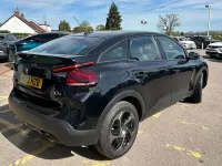 Usado Citroën C4 108 CV (79 kW) 2022 Negro Utilitario