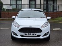 Usado Ford Fiesta Zetec 82 HP (60 kW) 2015 Branco Citadino