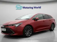 Używany Toyota Corolla Design 196 KM (144 kW) 2022 Czerwony Kombi