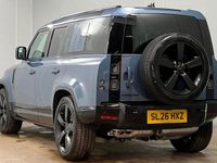 Usado Land Rover Defender HSE Dynamic 344 HP (253 kW) 2026 Azul SUV