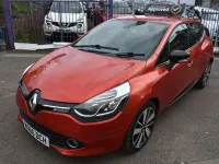 Used Renault Clio Dynamique 90 HP (66 kW) 2015 Red Hatchback