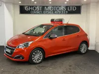 Used Peugeot 208 Allure 80 HP (58 kW) 2017 Orange Hatchback