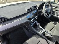 Używany Audi Q3 Sport 150 KM (110 kW) 2024 Biały SUV