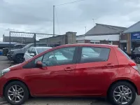 Used Toyota Yaris Plus 101 HP (74 kW) 2014 Red Hatchback