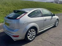 Used Ford Focus Zetec 110 HP (80 kW) 2010 Silver Hatchback