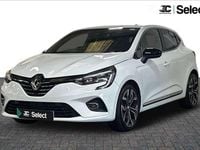 Used Renault Clio V Techno 90 HP (66 kW) 2022 White Hatchback