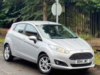 Usado Ford Fiesta Zetec 2014 Prateado Citadino