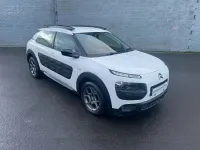 Used Citroën C4 Cactus Feel 100 HP (73 kW) 2015 White Hatchback
