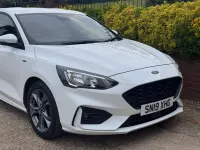 Usado Ford Focus ST-Line 120 HP (88 kW) 2019 Branco Citadino