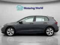 Begagnad VW Golf VIII Style 148 HK (108 kW) 2020 Grå Halvkombi