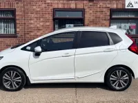 Używany Honda Jazz EX 102 KM (75 kW) 2016 Biały Hatchback
