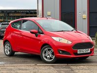 Used Ford Fiesta Zetec 75 HP (55 kW) 2013 Red Hatchback