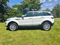 Used Land Rover Range Rover evoque SE 2016 White Estate