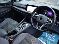 Second-hand VW Golf VIII R-line 150 CP (110 kW) 2024 Hatchback