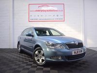 Używany Skoda Octavia Elegance 105 KM (77 kW) 2011 Szary Hatchback