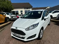 Used Ford Fiesta Zetec 82 HP (60 kW) 2015 White Hatchback