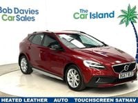 Used Volvo V40 Pro 152 HP (111 kW) 2017 Red Hatchback