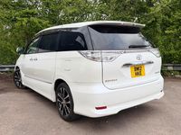 Begagnad Toyota Estima 2012 Vit Minibuss
