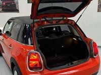 Begagnad Mini Cooper Classic 136 HK (100 kW) 2019 Orange Halvkombi