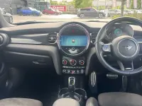 Używany Mini Cooper Hatch 134 KM (98 kW) 2021 Zielony Hatchback