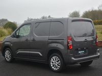 Usado Citroën Berlingo 99 HP (72 kW) 2024 Cinzento Monovolume