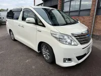 Usado Toyota Alphard 2023 Branco Monovolume