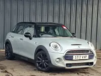 Usado Mini Cooper S 192 HP (141 kW) 2017 Prateado Citadino