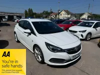 Used Vauxhall Astra SRi 2017 White Hatchback