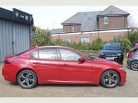 Used Alfa Romeo Giulia Veloce 276 HP (202 kW) 2018 Red Sedan