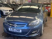 Używany Vauxhall Astra Elite 115 KM (84 kW) 2015 Niebieski Hatchback