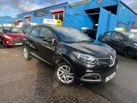 Usado Renault Captur Dynamique 90 CV (66 kW) 2016 Negro SUV