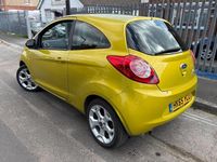 Begagnad Ford Ka Zetec 69 HK (50 kW) 2015 Guld Halvkombi