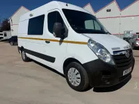 Begagnad Vauxhall Movano 130 HK (95 kW) 2019 Vit Minibuss