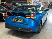 Used Toyota Prius 140 HP (102 kW) 2026 Blue Hatchback