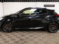 Usado Toyota Yaris 261 HP (191 kW) 2020 Preto Citadino