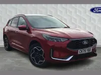 Usado Ford Kuga ST-Line X 183 HP (134 kW) 2025 Vermelho SUV