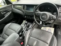 Used Kia Carens 2017 White MPV