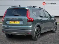 Used Dacia Jogger Extreme 140 HP (102 kW) 2025 Green MPV