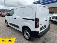 Used Citroën Berlingo 130 HP (95 kW) 2023 Icy white MPV