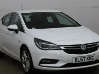 Used Vauxhall Astra SRi 2018 White Hatchback