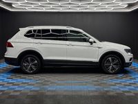 Usado VW Tiguan Allspace SE 150 HP (110 kW) 2018 Branco SUV