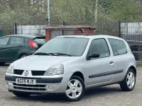 Usado Renault Clio II Expression 2005 Prateado Citadino
