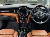 Used Mini Cooper Hatch 134 HP (98 kW) 2018 Orange Hatchback