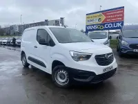 Used Vauxhall Combo Edition 100 HP (73 kW) 2020 White MPV