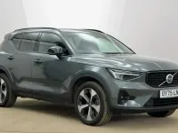 Usado Volvo XC40 Plus 2025 Verde SUV